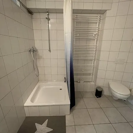 Apartment 4 Monteurapartment Messeapartment Bis Zu 2 Personen *